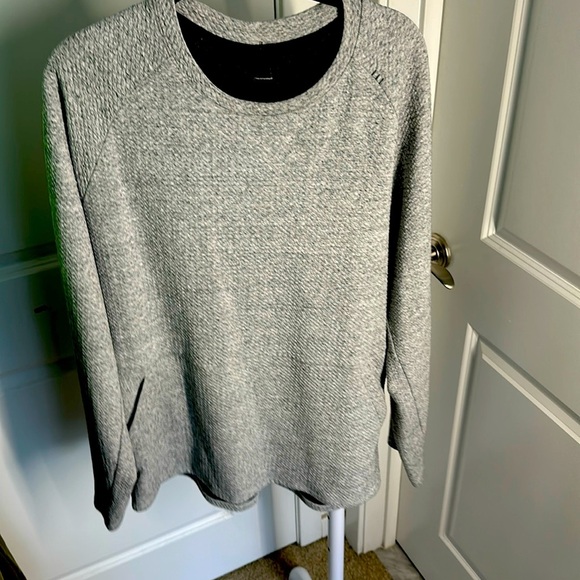 Lululemon XL fits a little loose but GREAT CONDITION USED. MENS - Picture 1 of 2